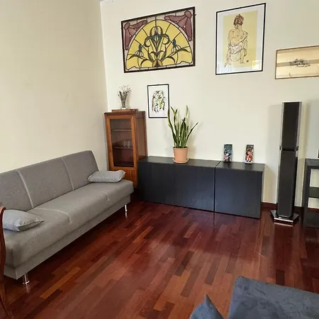The Gallery House * روما