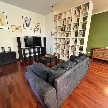 The Gallery House Apartment *