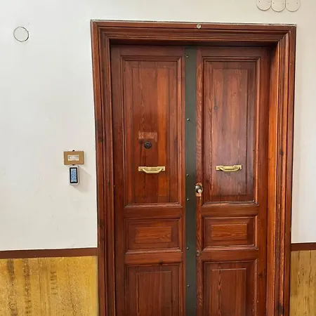 The Gallery House Apartment *